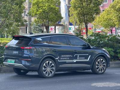 Denza N8 na prąd: 1003 km CLTC, bateria 130 kWh i ładowanie 10–70 proc. w 5 minut