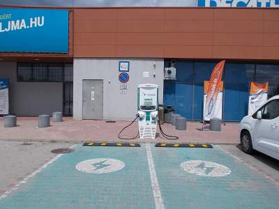 Węgry: MOL, E.ON i Shell ograniczają wieczorem moc szybkich ładowarek nawet o połowę