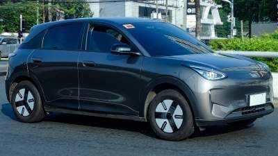 Geely E2 w pierwszej jeździe: napęd na tył, do 345 km WLTP i cena od 19 990 euro