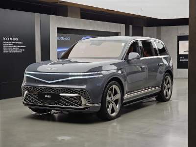 Genesis GV90 zadebiutował: 490 kW, bateria 115 kWh netto i drzwi bez słupka B