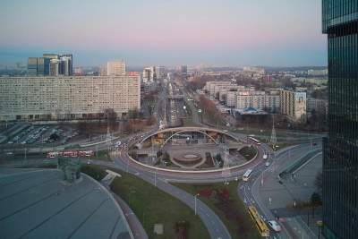 Katowice uruchomiły strefę czystego transportu. Elektryki wjadą bez ograniczeń
