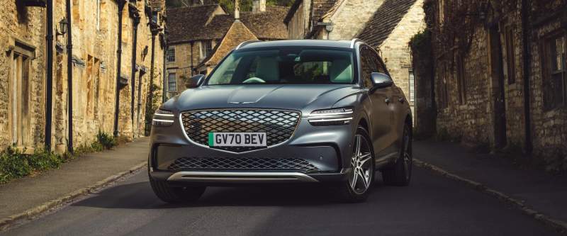 Genesis Electrified GV70 — widok przód